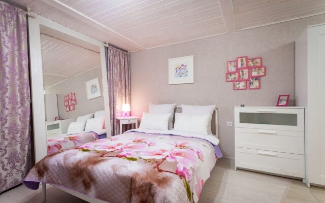 LeoHotels on 4th Sovetskaya,8