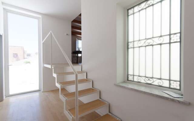 Charming Apartment in the City Center by Wonderful Italy