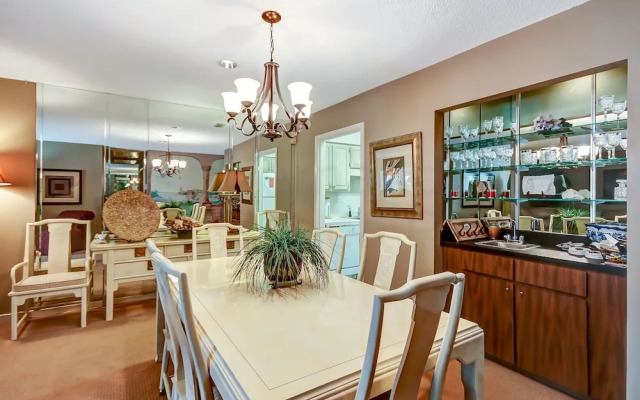 Fairway Oaks Villa Condo includes 2 Bicycles for Rides on Wonderful Bike Trail by RedAwning