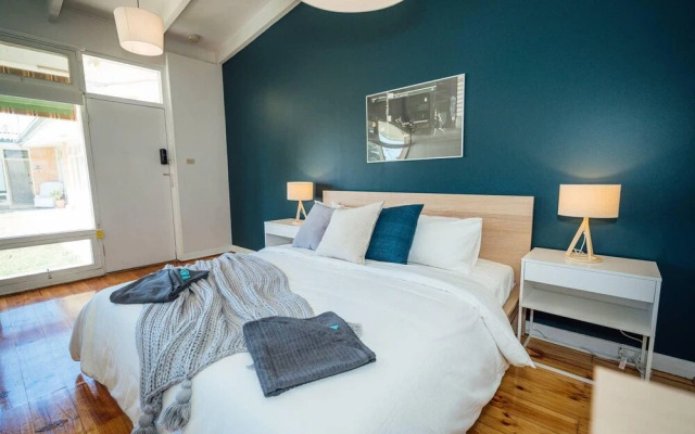 High Tide on Augusta-Netflix, wifi and chill...