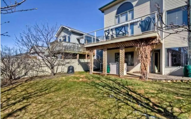 Sunny & Cozy Suite with Pool & Ping Pong table