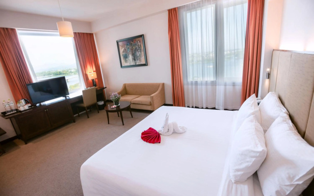 Muong Thanh Holiday Hue Hotel – Guest Rooms – Hue