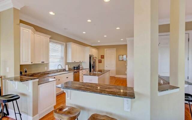 918 Carolina Boulevard