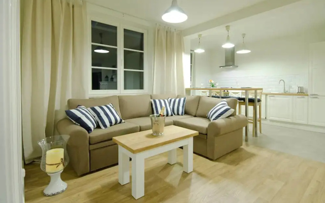 Imperial Apartments - Valor