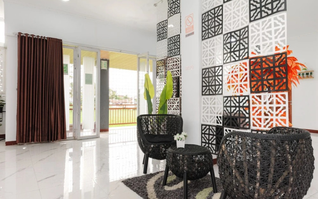 RedDoorz Syariah Plus @ Raisaespace Cianjur – Lobby – Cianjur
