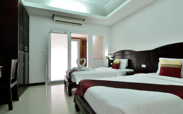 Samui First House Hotel