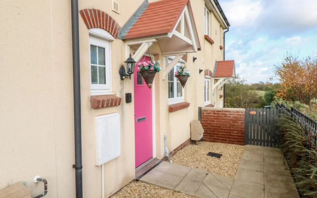10 Belfrey Close