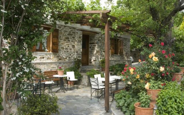 Guesthouse Triantafyllies
