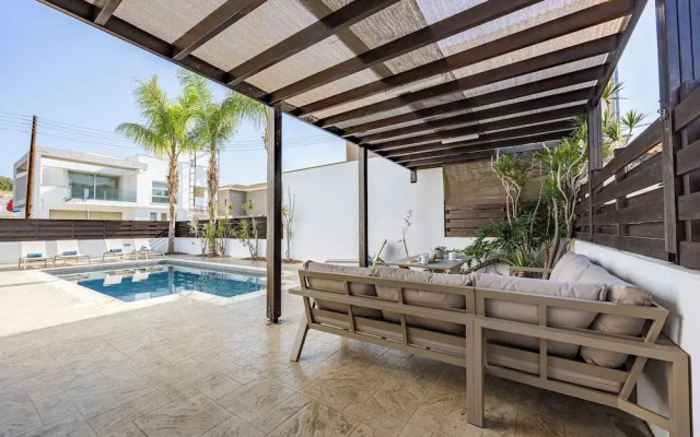 Agios Tychon Luxury Villa With Private Pool