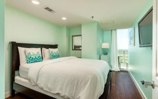 Palisade Palms Beachfront