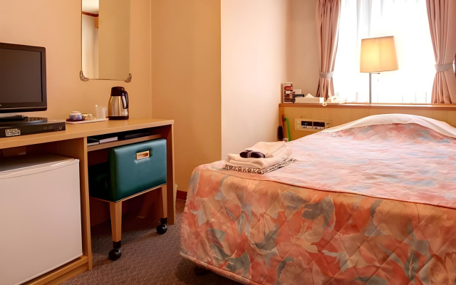 Okinawa Sunplaza Hotel – Guest Rooms – Naha