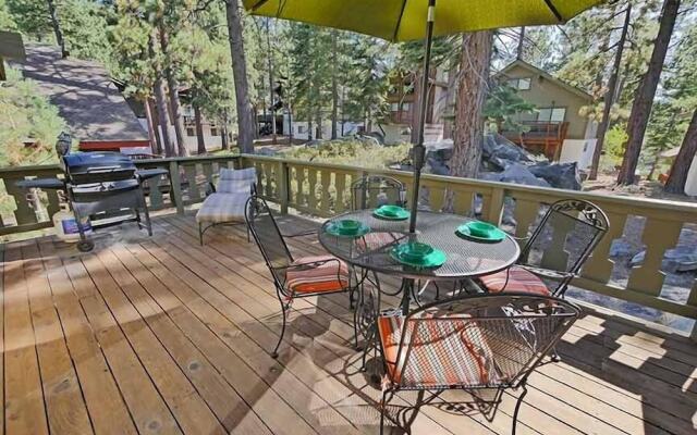 3407 Pine Hill 2 Bedroom Home by RedAwning