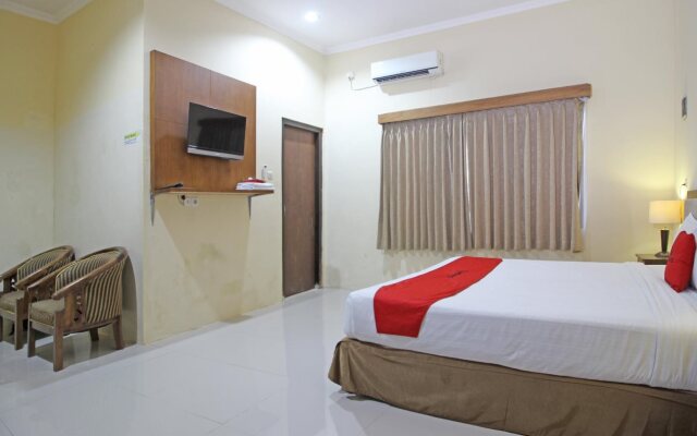 RedDoorz near Candi Pawon Borobudur