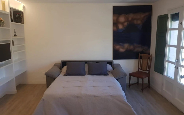 Modern apartment in the heart of Old Town Girona