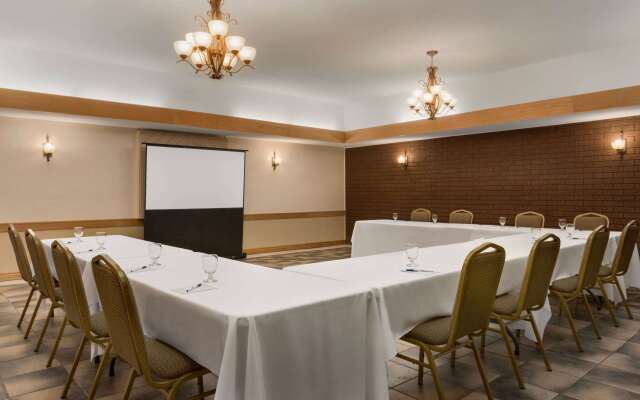Travelodge by Wyndham Simcoe