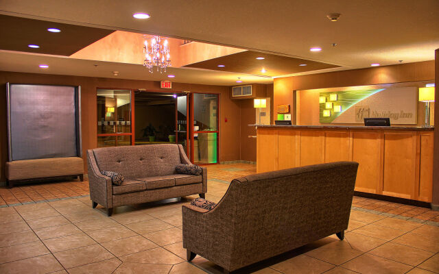 Holiday Inn Hotel & Suites Osoyoos by IHG