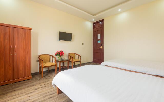 OYO 688 Anh Tuan Hotel