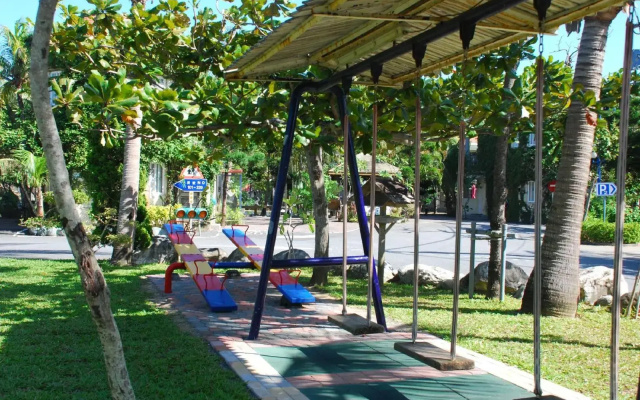 Swan Lake Villa Resort