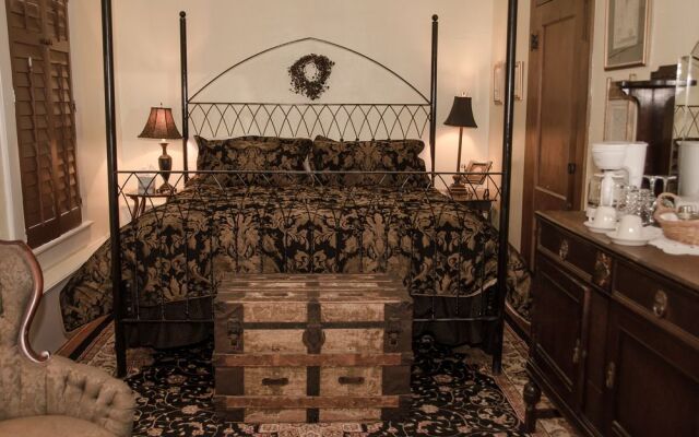 Nutt House Historic Hotel