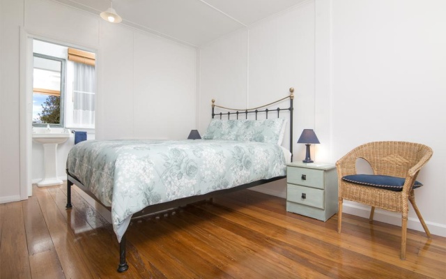 St Leonards Vineyard Cottages – Guest Rooms – Blenheim