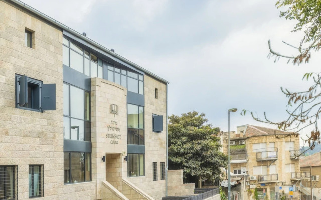 The Pearl of Nachlaot Apartments