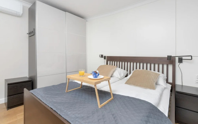 Apartment With Two Balconies by Renters