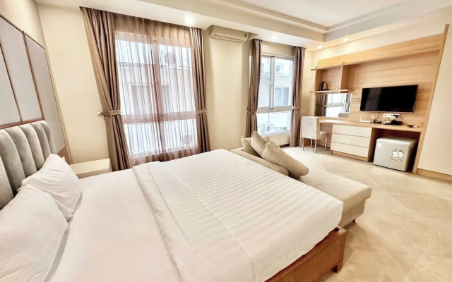 LAGUNA Premier Hotel