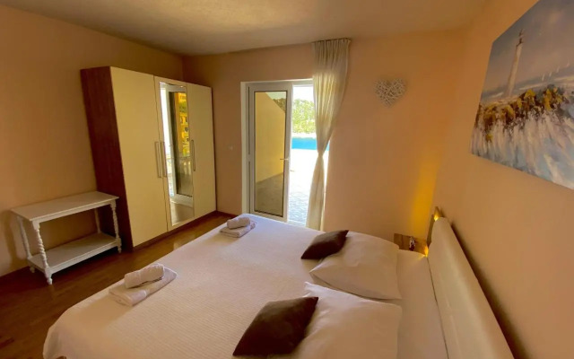 Apartment Zaklopatica 8342b