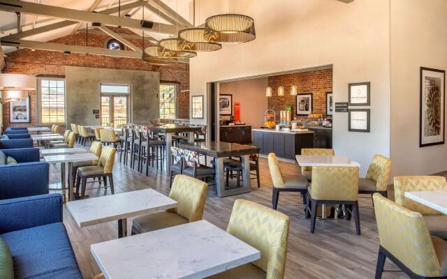 Hampton Inn Petaluma, CA