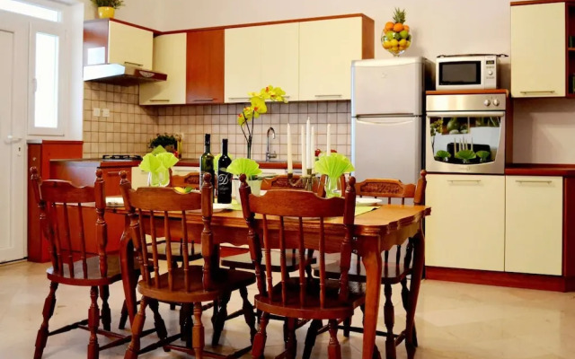 Apartments Lina - Two Bedroom Apartment With Terrace