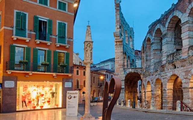 Отель Verona Center