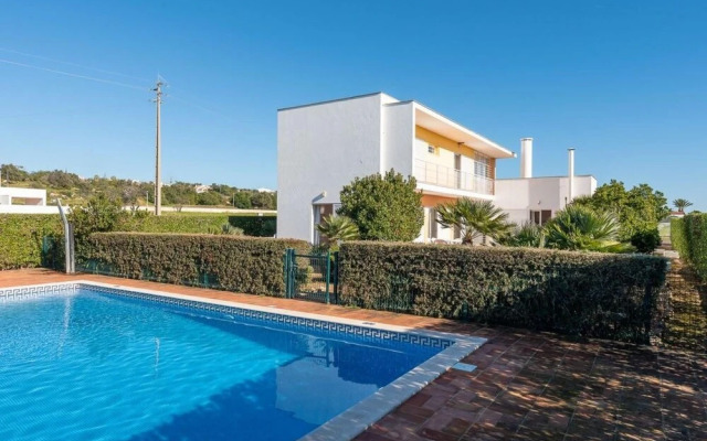 Caixinha 2 GM in Albufeira