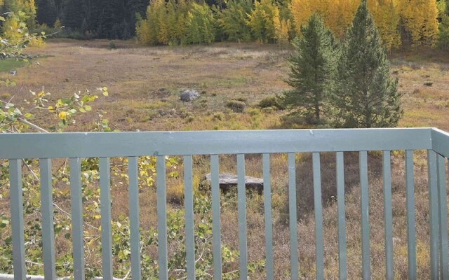 Timberfalls 1005 3 Bedroom Condo by RedAwning