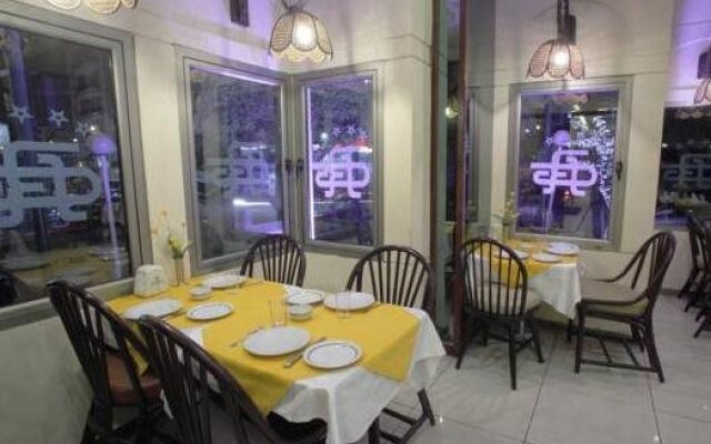 Royal Garden Hotel