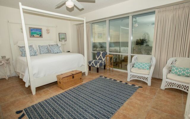 Oceania 207 3 Bedroom Condo by RedAwning