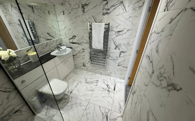 Luxury Loft Style 2 Bed Apartment Next to Excel/o2