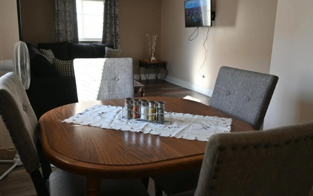 Elgin Suite