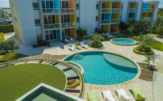 Charming 1br1ba Condo in Great Location With Pool