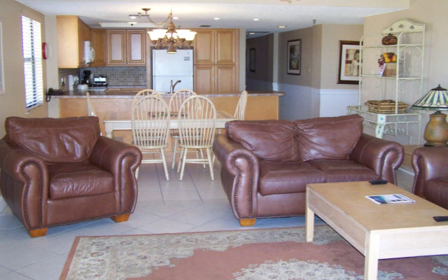 Las Brisas Condominiums
