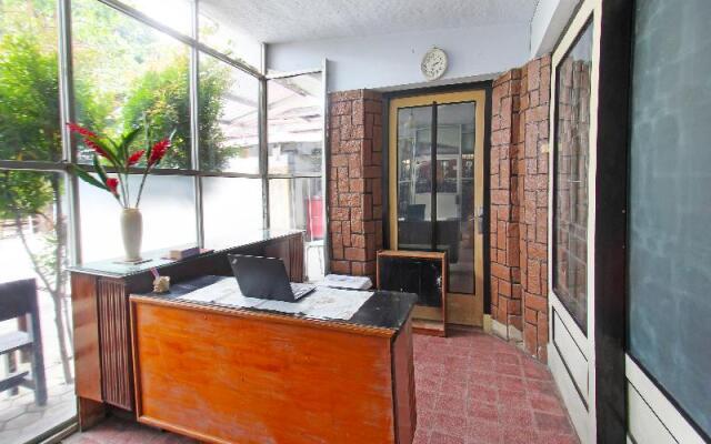 Oyo 91516 Wisata Hotel