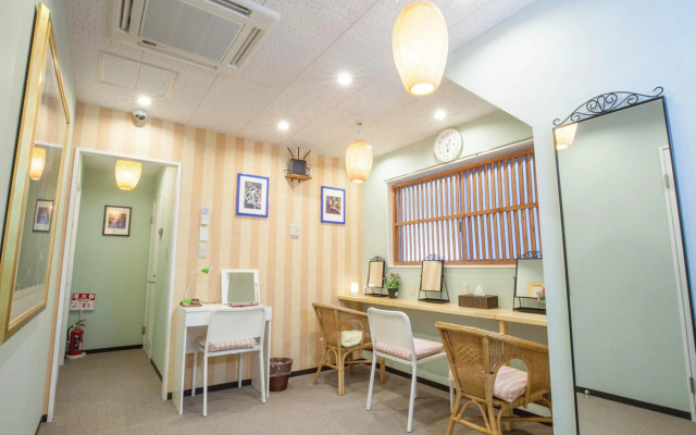 Akasaka-no Sato - Caters to Women - Hostel