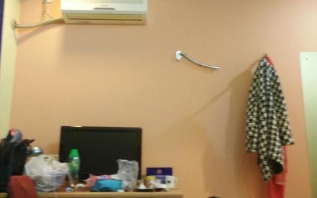 Home Inn Beijing Qiannian Road