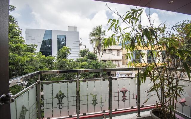 Fabhotel Nk Courtyard