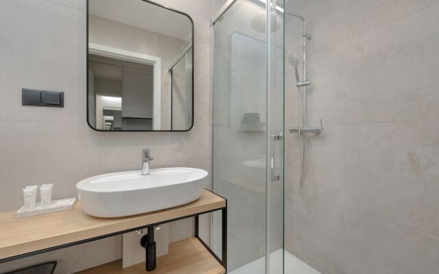 Modern Studio by Renters