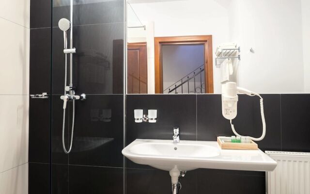 Antler Boutique Hotel