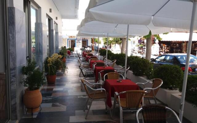 Paritsa Hotel