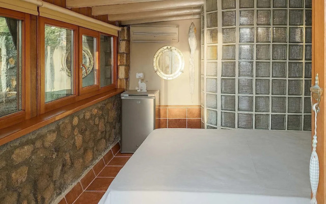 Beachfront Avia Nest - Aspa s Getaway