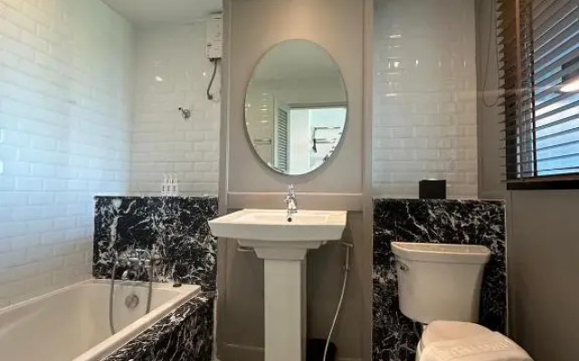 Ava Hotel Udonthani