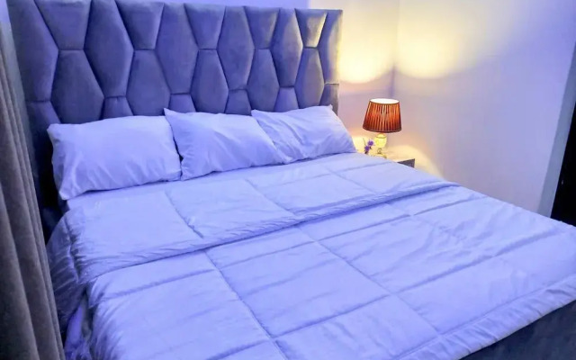 Lovely 2-bedroom Serviced Apartment With a Balcony
