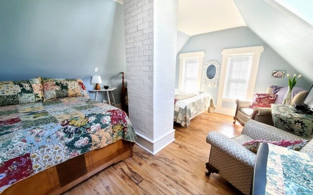 Fisherman's Daughter Bed & Breakfast